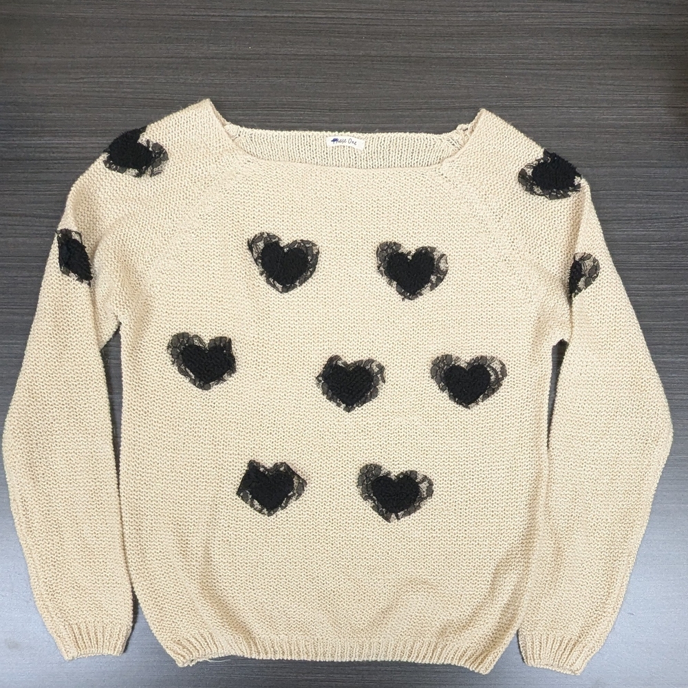 Phase One Lightweight Cream Boat Neck Heart Applique Sweater S EUC